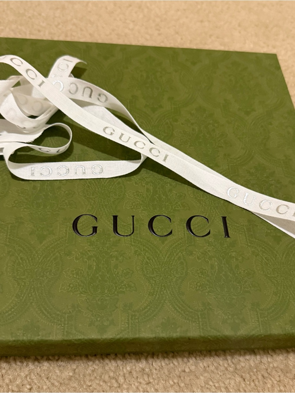 NEW! Gucci Green Embossed Logo Box